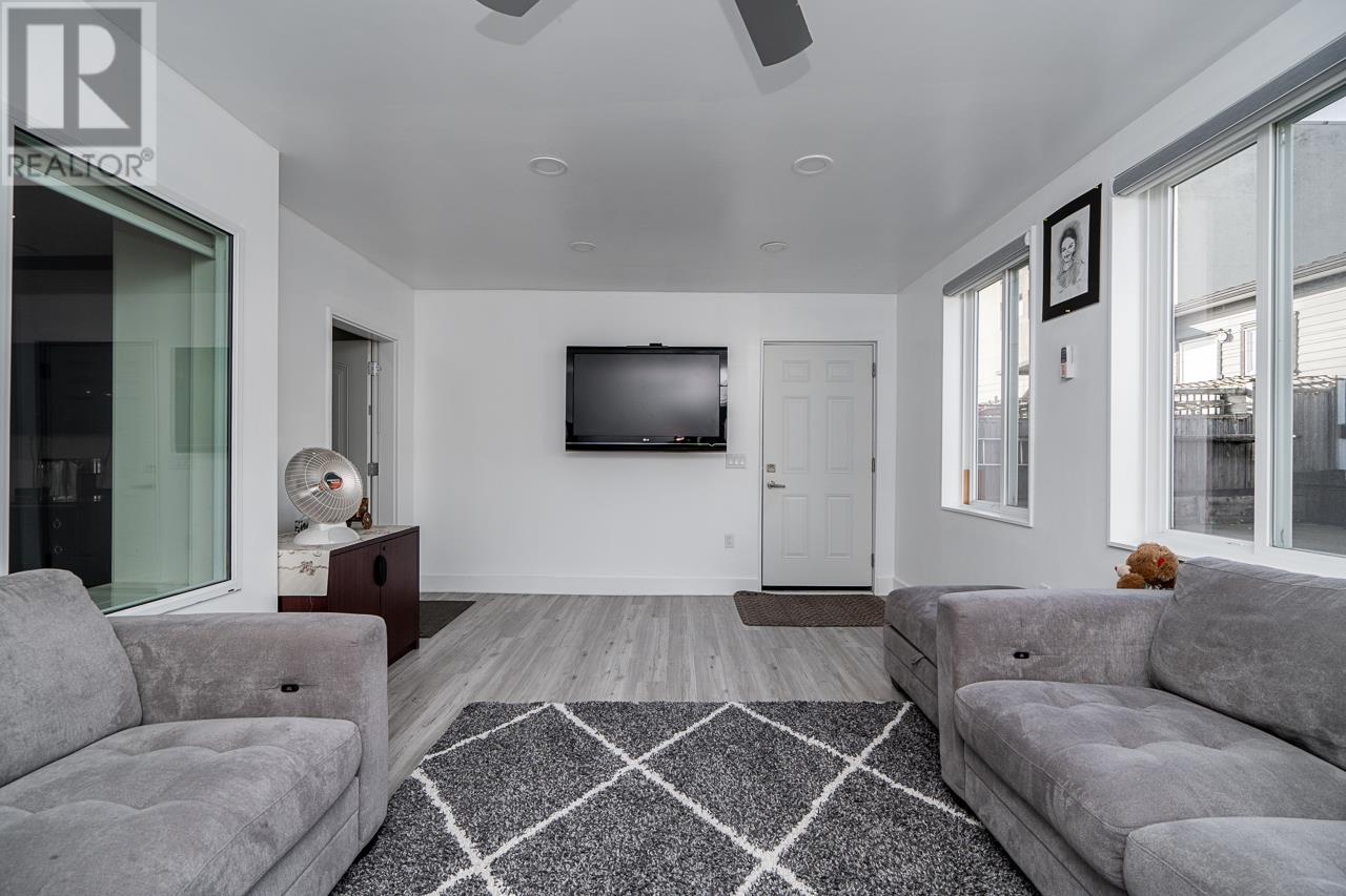 7919 11th Avenue, Burnaby, British Columbia  V3N 2N5 - Photo 17 - R2957462