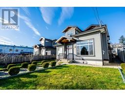 7919 11TH AVENUE, Burnaby, British Columbia