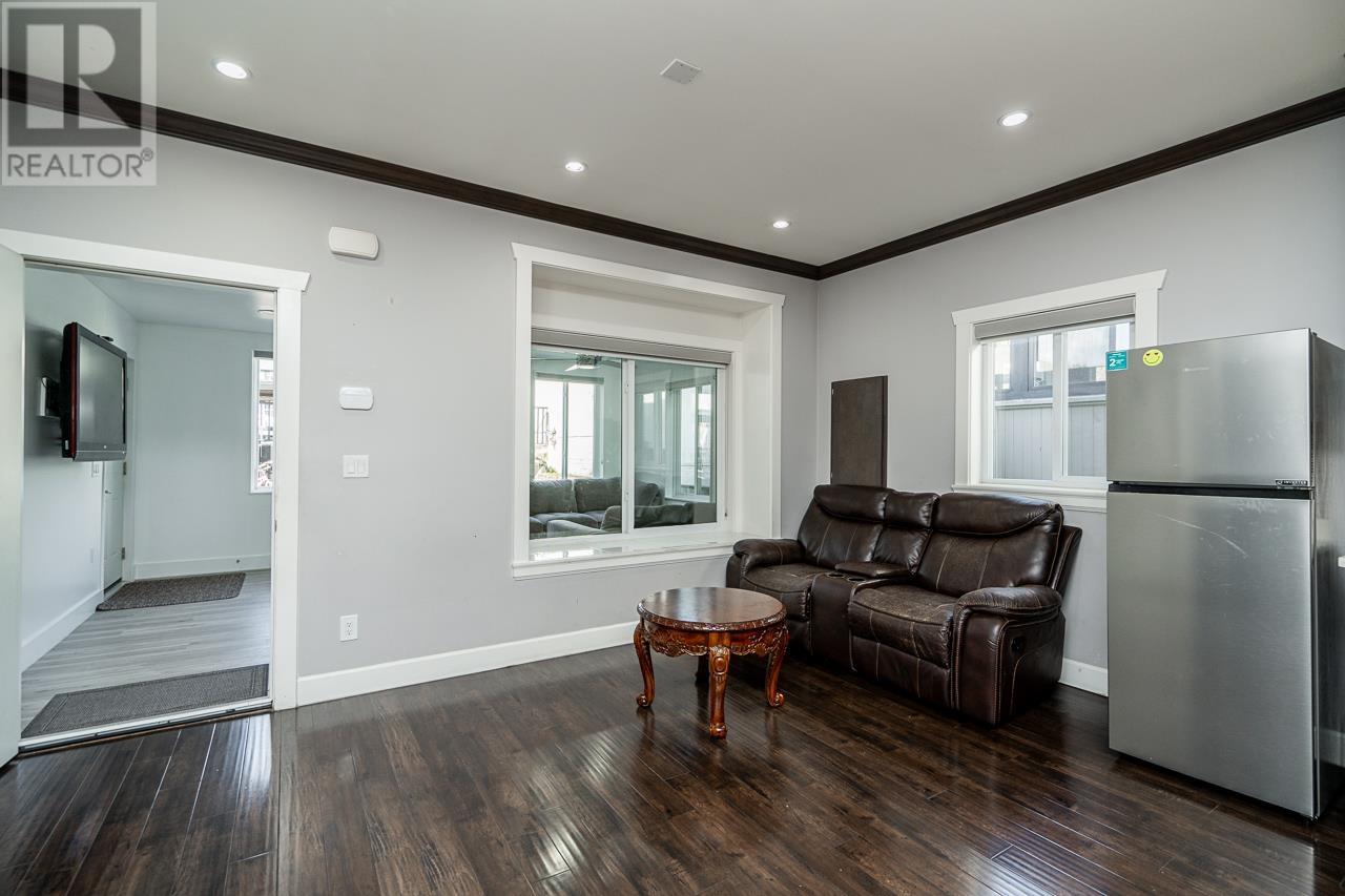 7919 11th Avenue, Burnaby, British Columbia  V3N 2N5 - Photo 13 - R2957462