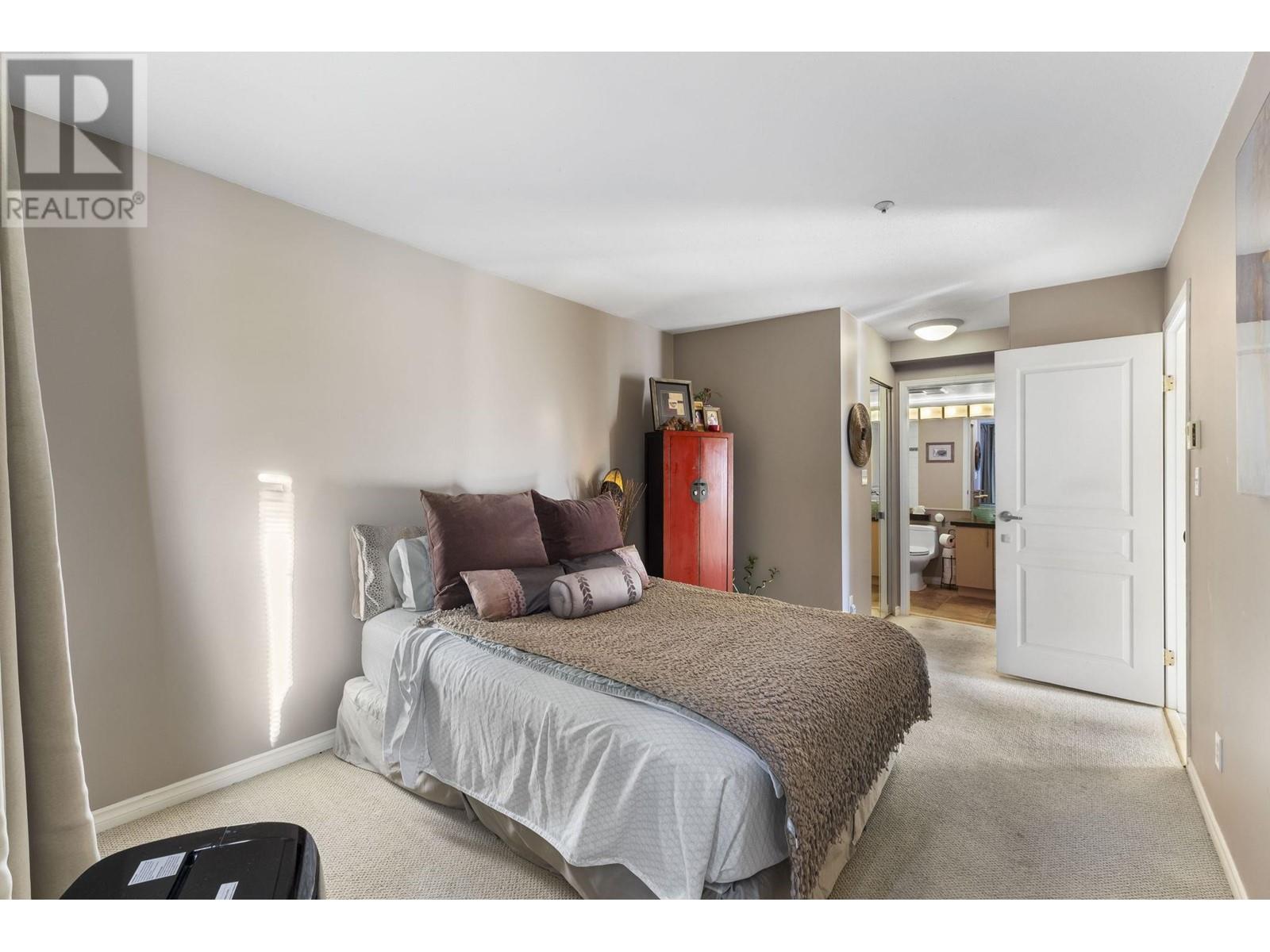 Listing Picture 23 of 33 : 312 8450 JELLICOE STREET, Vancouver / 溫哥華 - 魯藝地產 Yvonne Lu Group - MLS Medallion Club Member