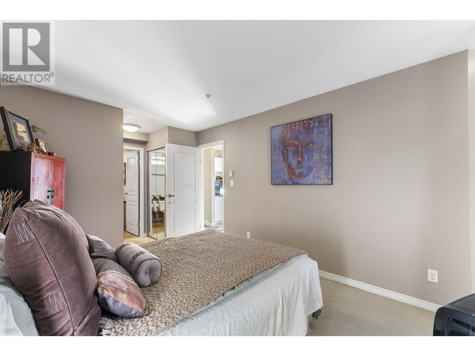 Listing Picture 24 of 33 : 312 8450 JELLICOE STREET, Vancouver / 溫哥華 - 魯藝地產 Yvonne Lu Group - MLS Medallion Club Member