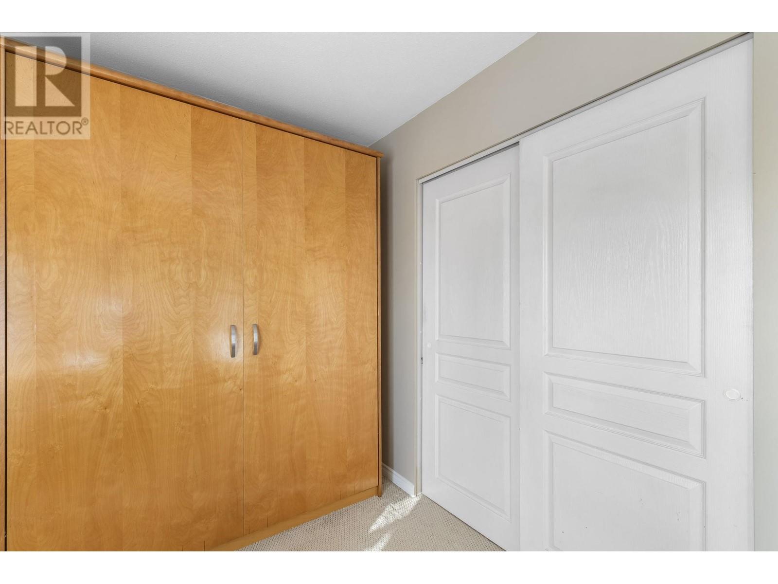 Listing Picture 28 of 33 : 312 8450 JELLICOE STREET, Vancouver / 溫哥華 - 魯藝地產 Yvonne Lu Group - MLS Medallion Club Member