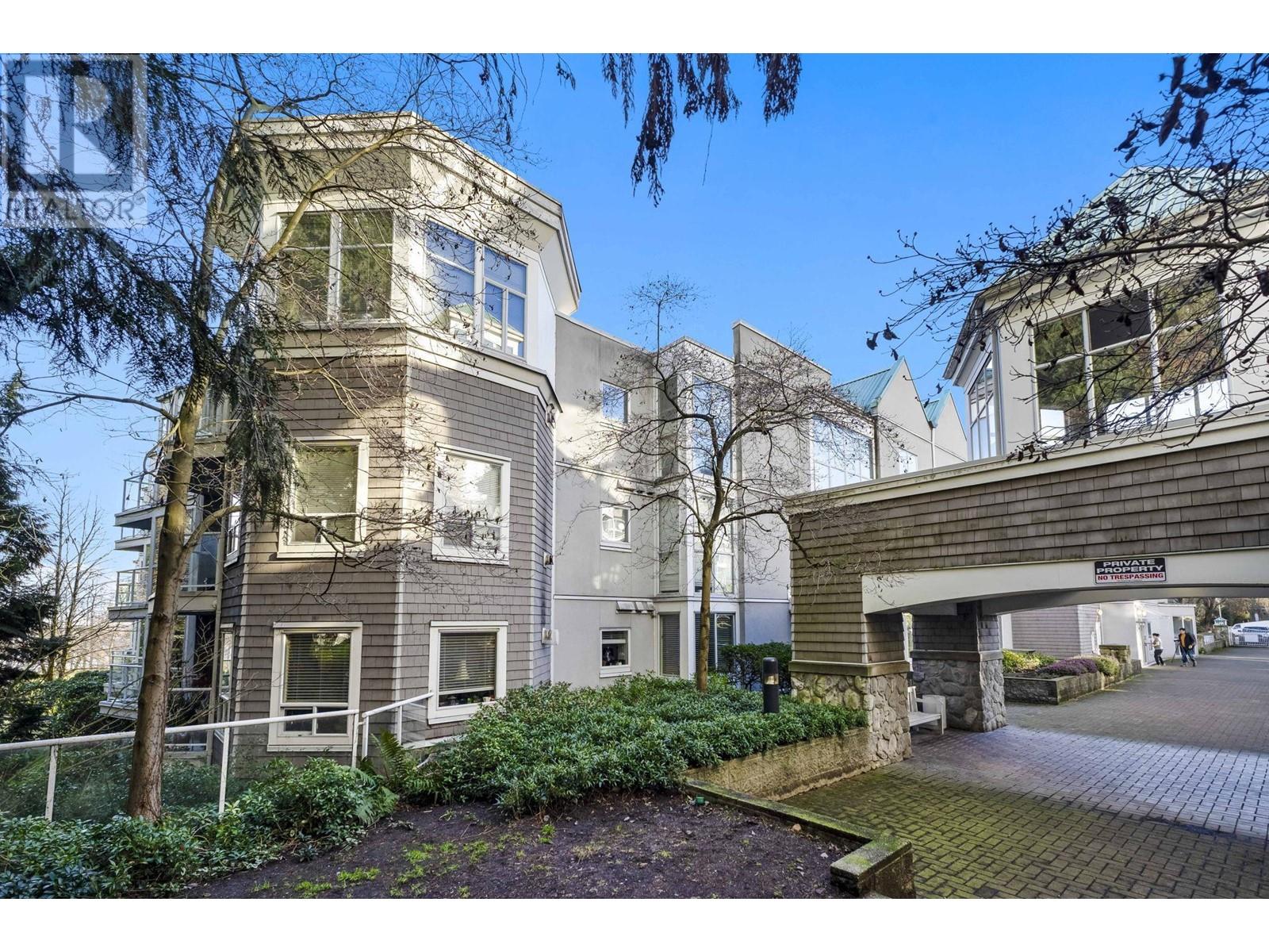 Listing Picture 6 of 33 : 312 8450 JELLICOE STREET, Vancouver / 溫哥華 - 魯藝地產 Yvonne Lu Group - MLS Medallion Club Member