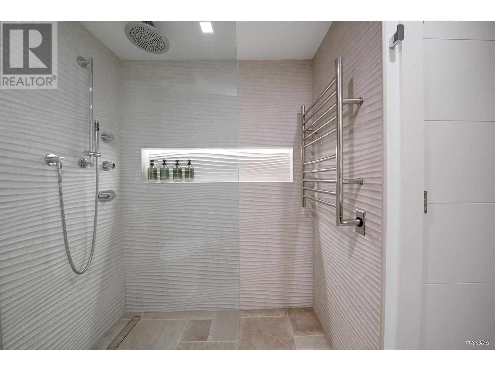 102 410 Carnarvon Street, New Westminster, British Columbia  V3L 5N9 - Photo 16 - R2958103