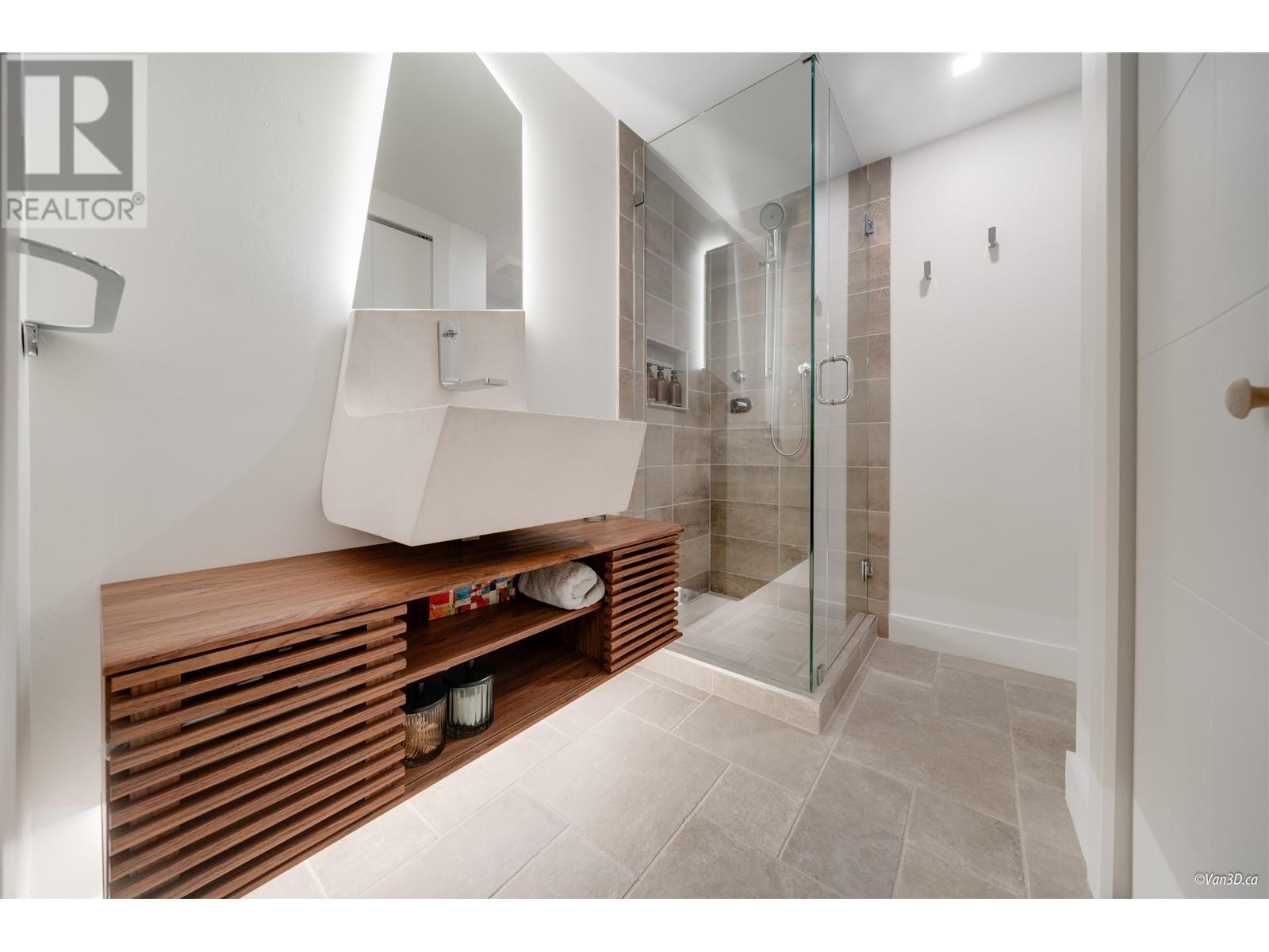 102 410 Carnarvon Street, New Westminster, British Columbia  V3L 5N9 - Photo 20 - R2958103