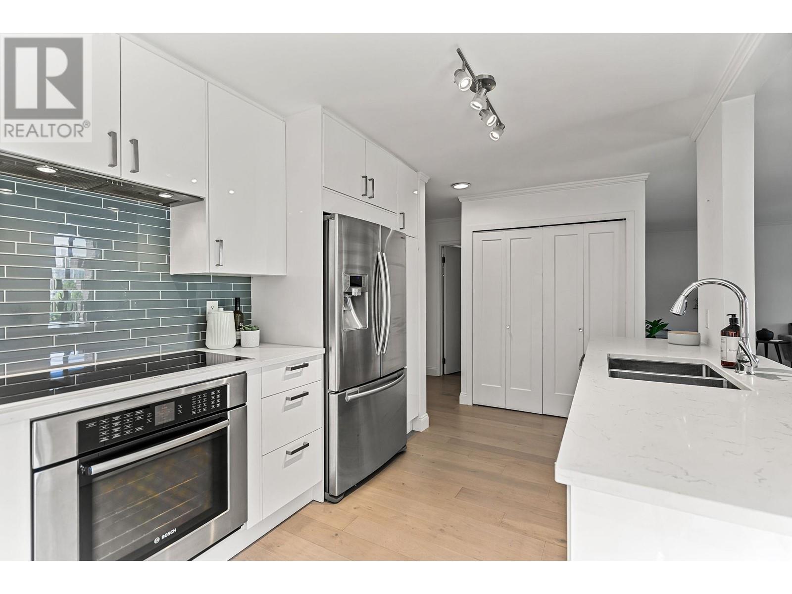 Listing Picture 12 of 40 : 204 1005 W 7TH AVENUE, Vancouver / 溫哥華 - 魯藝地產 Yvonne Lu Group - MLS Medallion Club Member