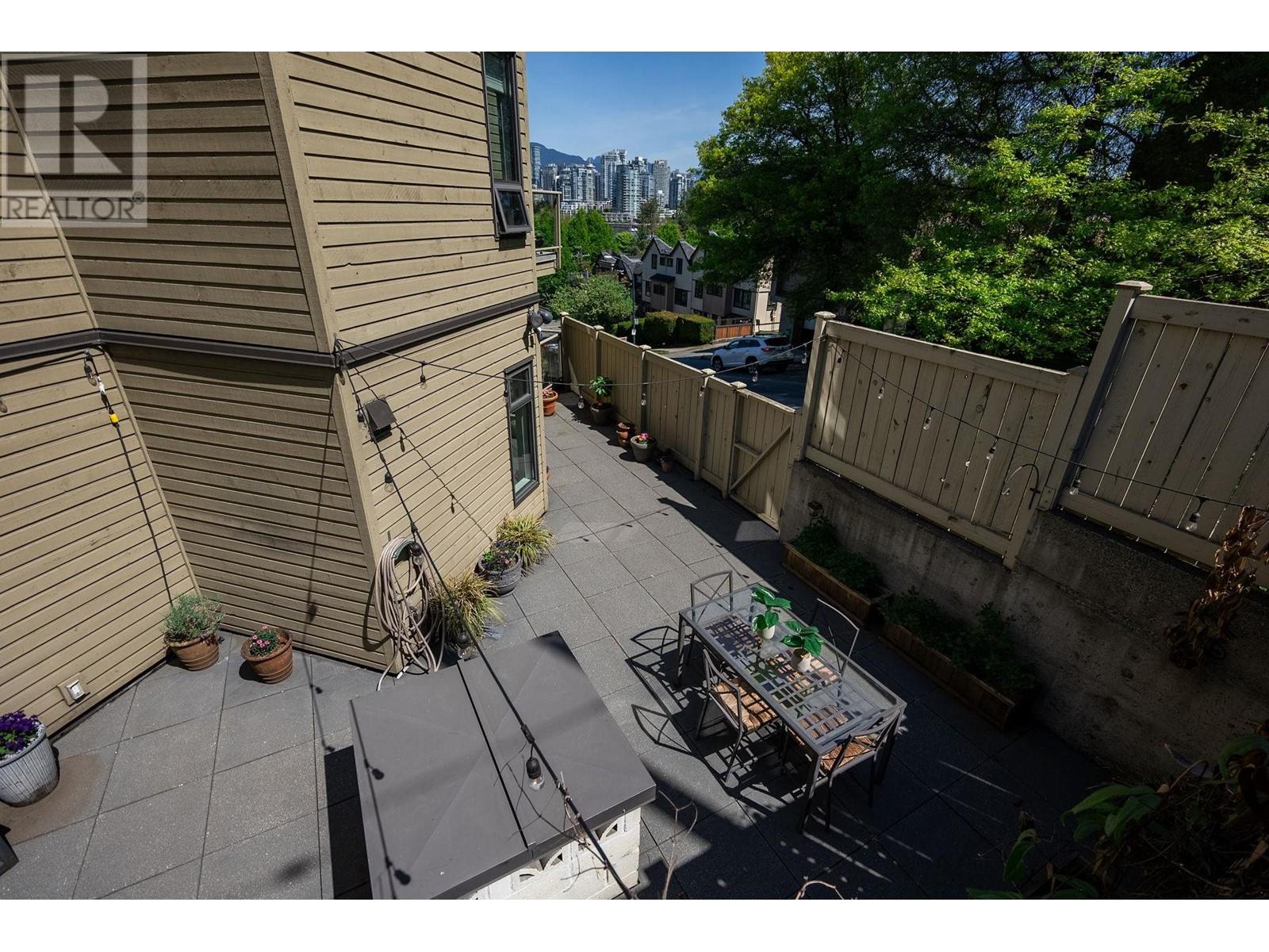 Listing Picture 18 of 40 : 204 1005 W 7TH AVENUE, Vancouver / 溫哥華 - 魯藝地產 Yvonne Lu Group - MLS Medallion Club Member