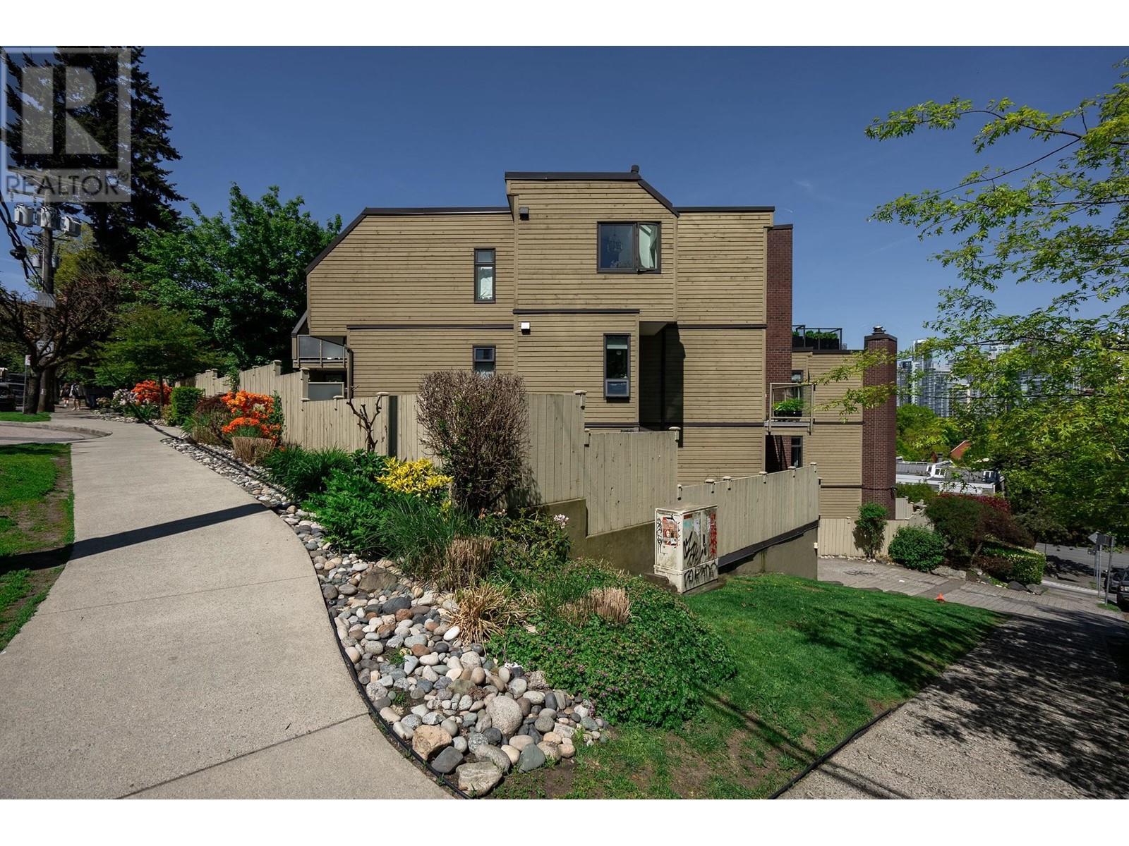 Listing Picture 38 of 40 : 204 1005 W 7TH AVENUE, Vancouver / 溫哥華 - 魯藝地產 Yvonne Lu Group - MLS Medallion Club Member