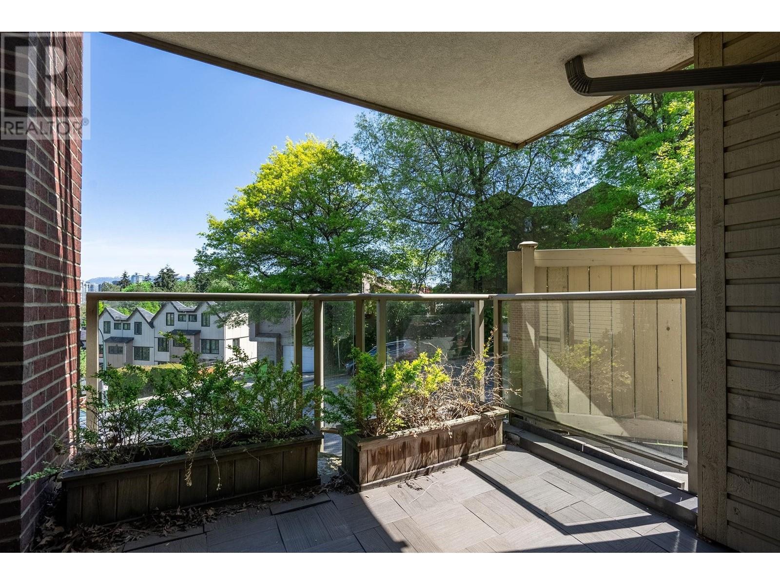 Listing Picture 9 of 40 : 204 1005 W 7TH AVENUE, Vancouver / 溫哥華 - 魯藝地產 Yvonne Lu Group - MLS Medallion Club Member