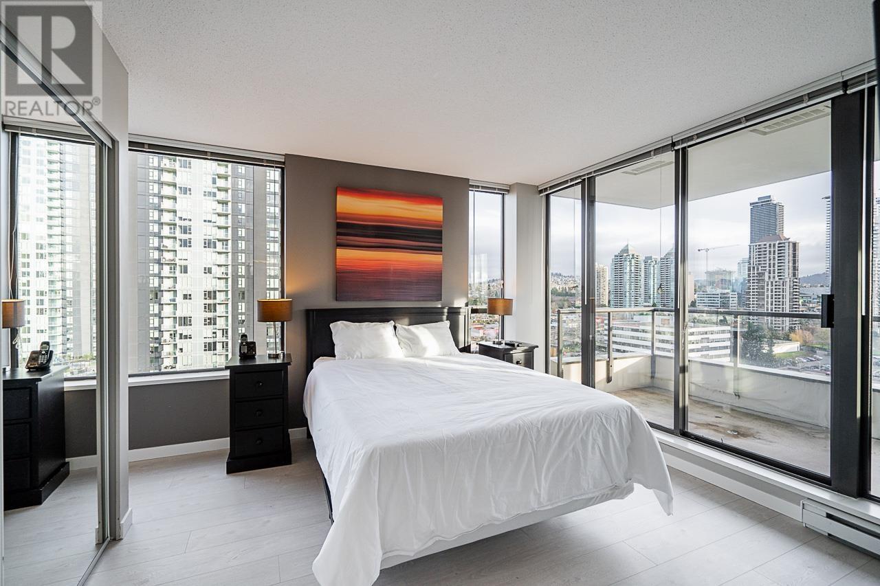 Listing Picture 13 of 32 : 1904 4118 DAWSON STREET, Burnaby / 本拿比 - 魯藝地產 Yvonne Lu Group - MLS Medallion Club Member