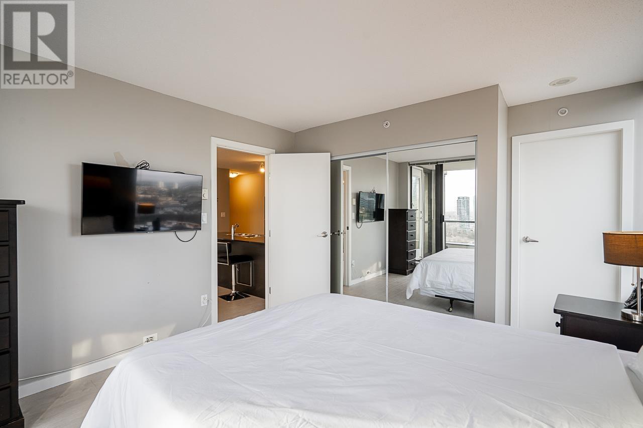 Listing Picture 14 of 32 : 1904 4118 DAWSON STREET, Burnaby / 本拿比 - 魯藝地產 Yvonne Lu Group - MLS Medallion Club Member