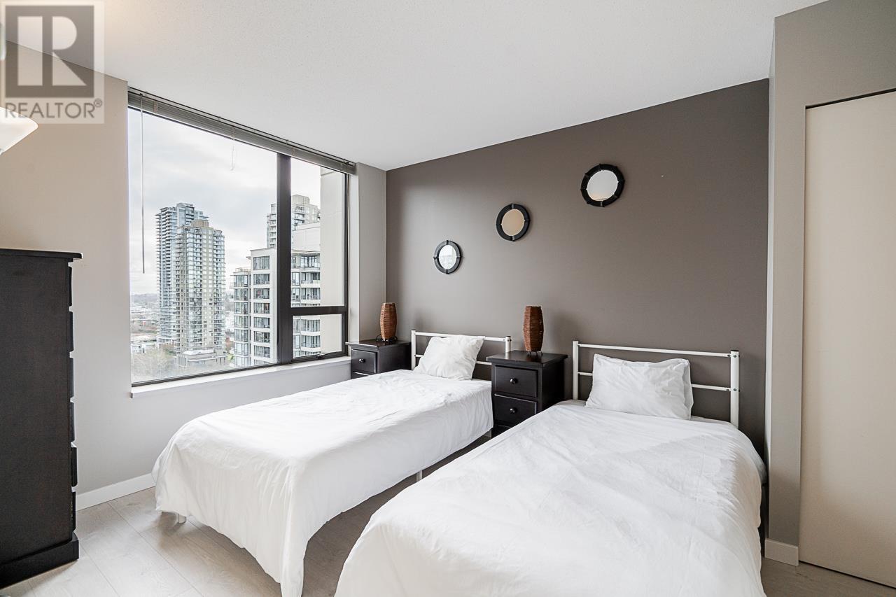 Listing Picture 17 of 32 : 1904 4118 DAWSON STREET, Burnaby / 本拿比 - 魯藝地產 Yvonne Lu Group - MLS Medallion Club Member