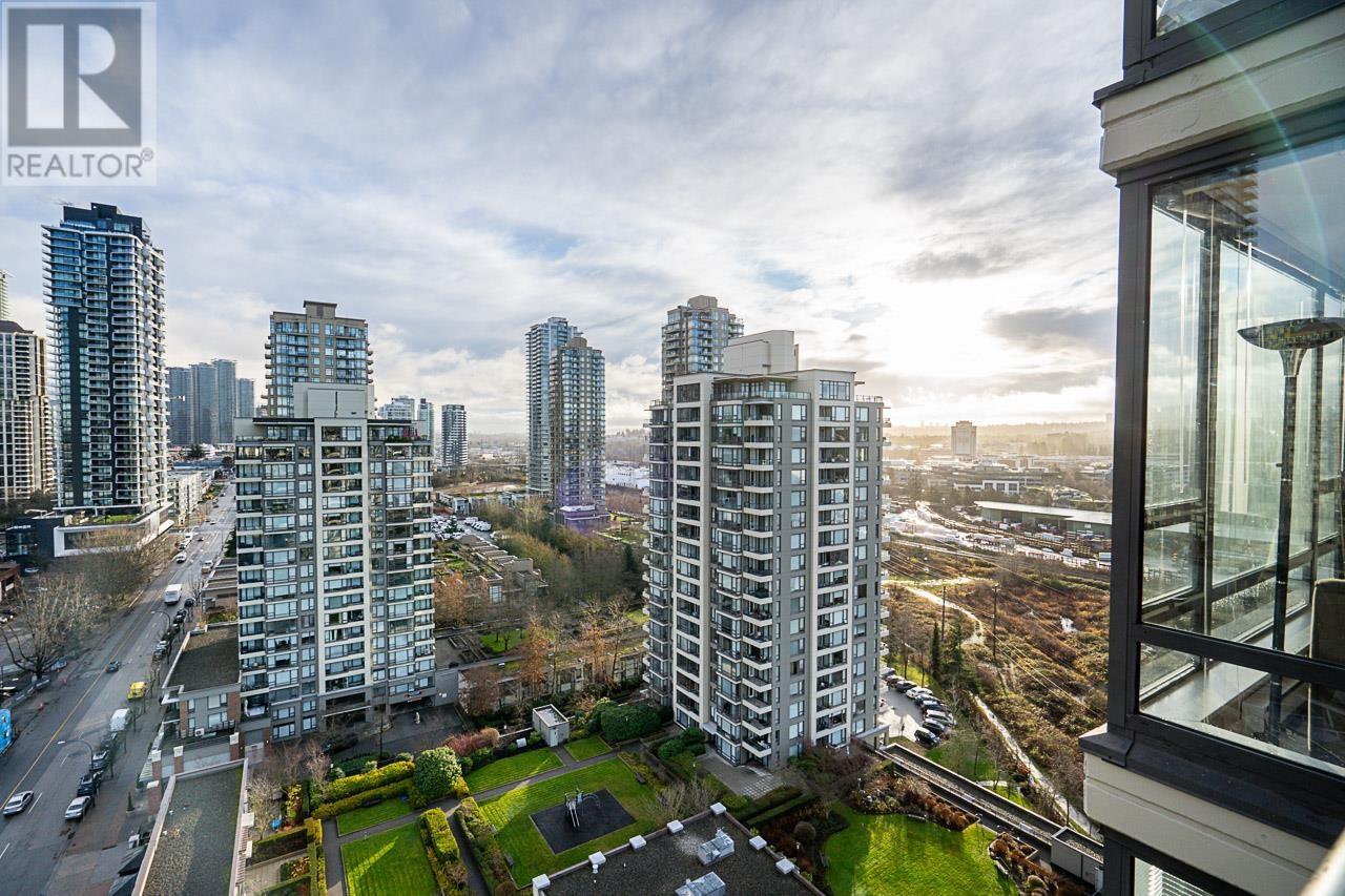 Listing Picture 24 of 32 : 1904 4118 DAWSON STREET, Burnaby / 本拿比 - 魯藝地產 Yvonne Lu Group - MLS Medallion Club Member