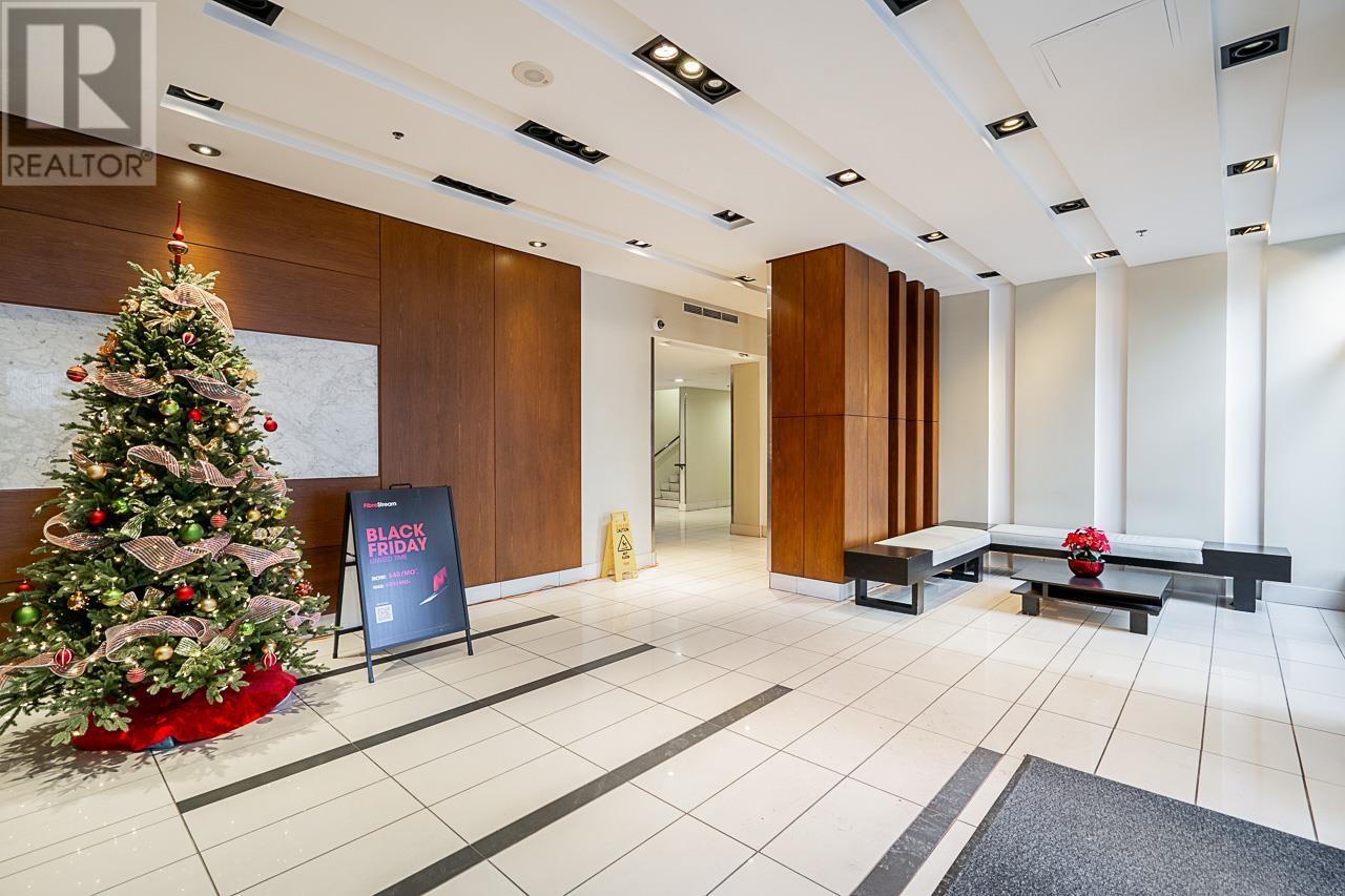 Listing Picture 3 of 32 : 1904 4118 DAWSON STREET, Burnaby / 本拿比 - 魯藝地產 Yvonne Lu Group - MLS Medallion Club Member
