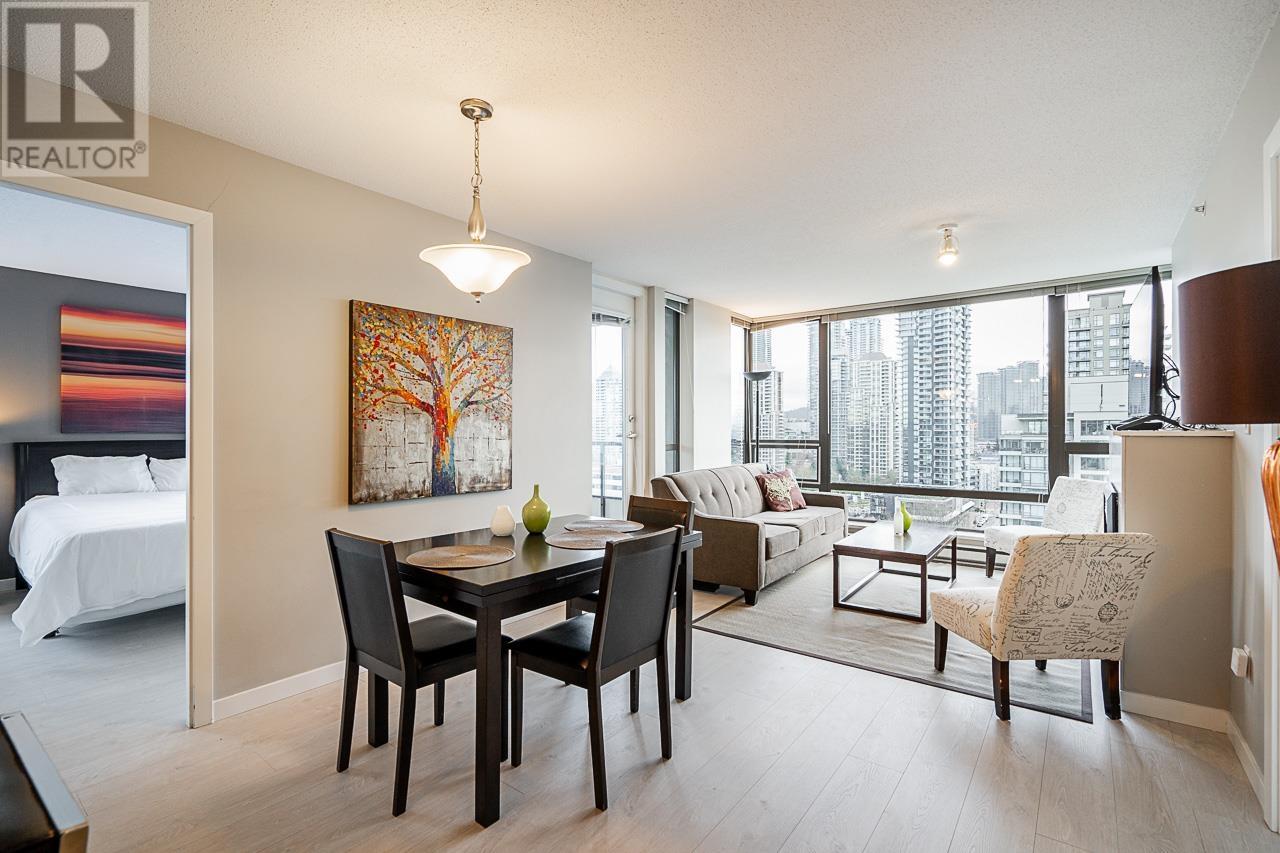 Listing Picture 9 of 32 : 1904 4118 DAWSON STREET, Burnaby / 本拿比 - 魯藝地產 Yvonne Lu Group - MLS Medallion Club Member