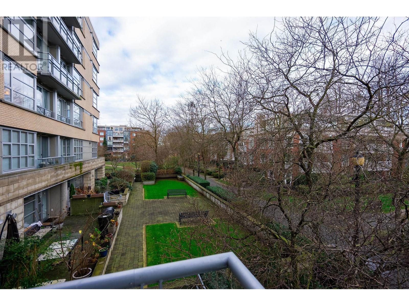 Listing Picture 20 of 38 : 210 2655 CRANBERRY DRIVE, Vancouver / 溫哥華 - 魯藝地產 Yvonne Lu Group - MLS Medallion Club Member