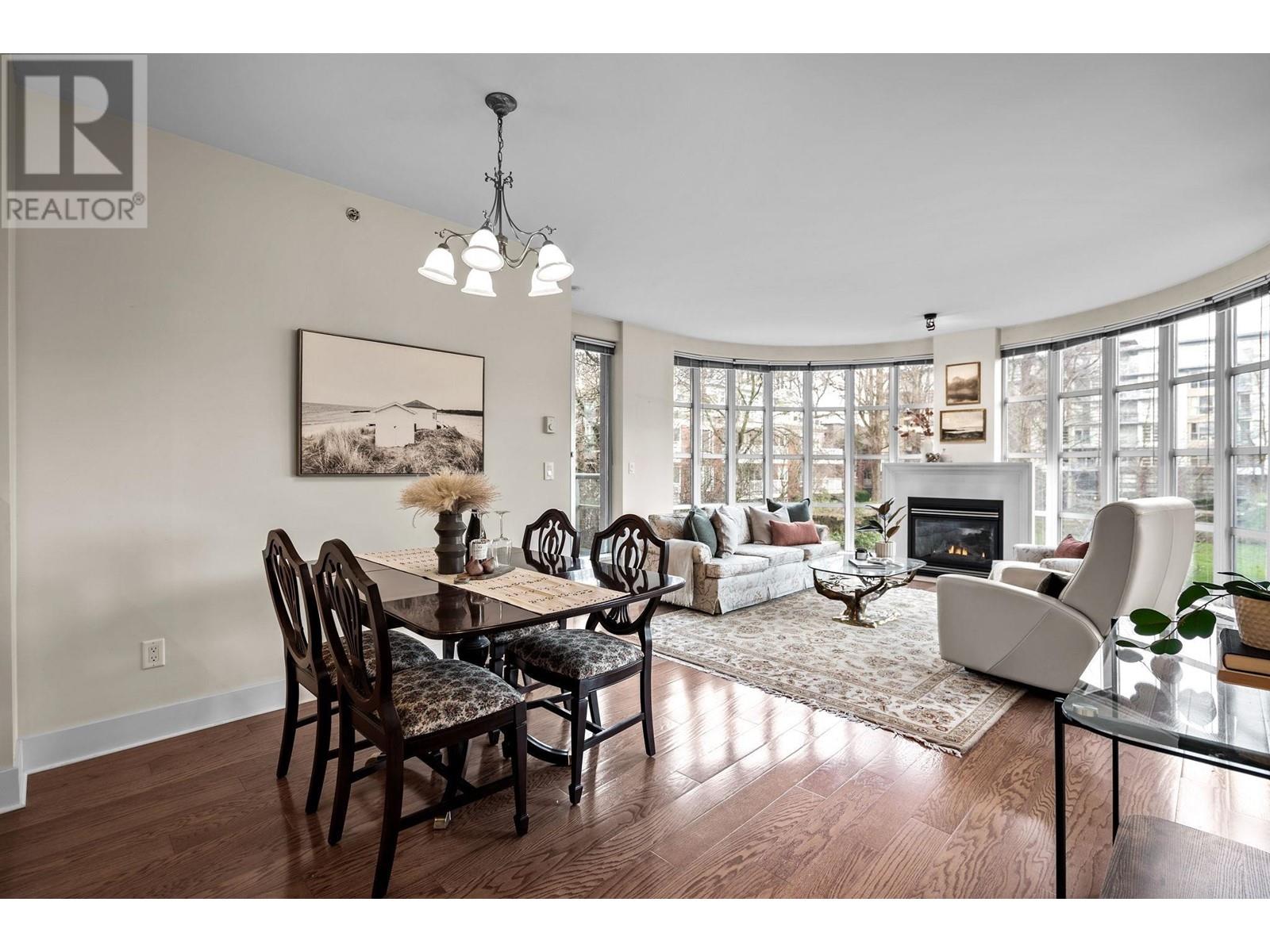 Listing Picture 7 of 38 : 210 2655 CRANBERRY DRIVE, Vancouver / 溫哥華 - 魯藝地產 Yvonne Lu Group - MLS Medallion Club Member