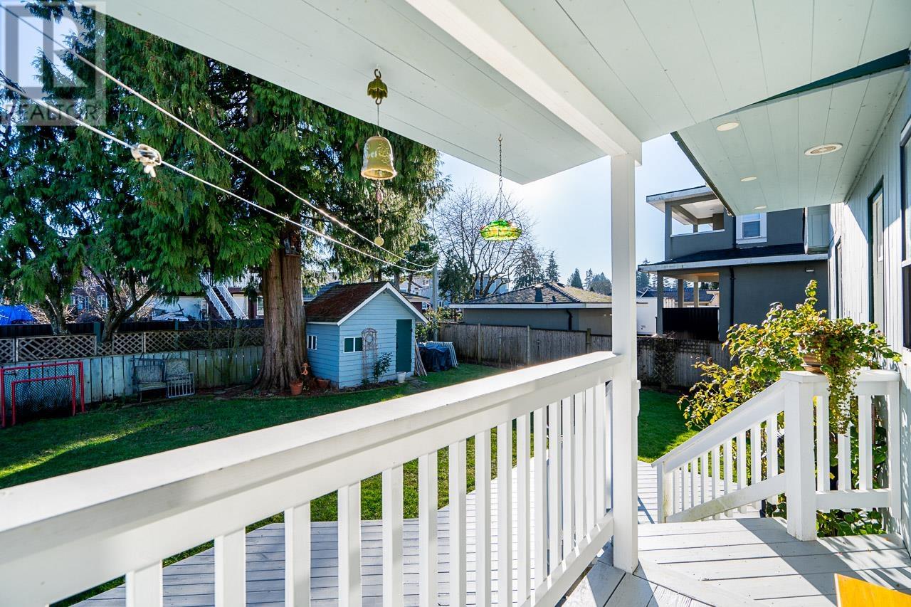 Listing Picture 26 of 40 : 8464 15TH AVENUE, Burnaby / 本拿比 - 魯藝地產 Yvonne Lu Group - MLS Medallion Club Member