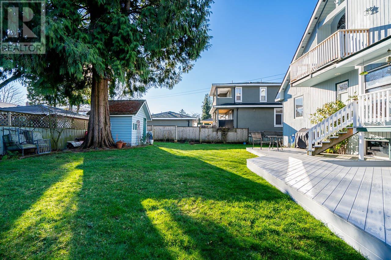 Listing Picture 28 of 40 : 8464 15TH AVENUE, Burnaby / 本拿比 - 魯藝地產 Yvonne Lu Group - MLS Medallion Club Member