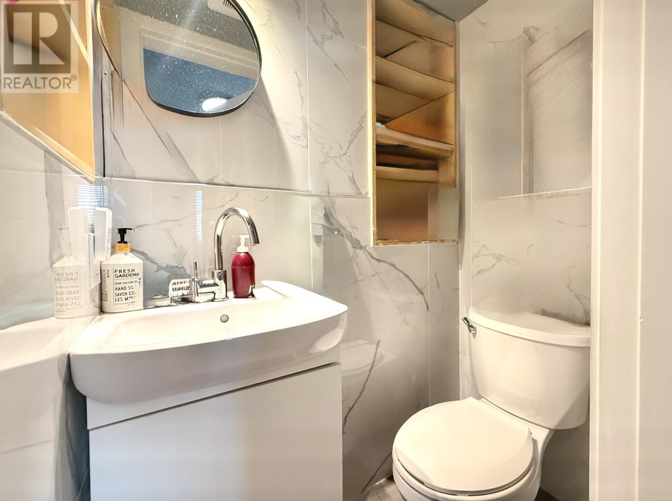 Listing Picture 13 of 22 : 3569 E GEORGIA STREET, Vancouver / 溫哥華 - 魯藝地產 Yvonne Lu Group - MLS Medallion Club Member