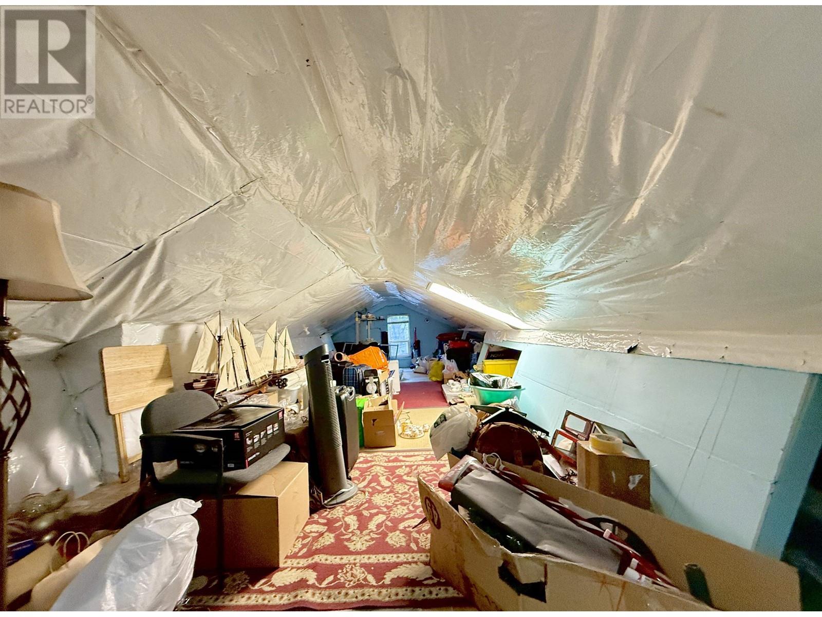 Listing Picture 20 of 22 : 3569 E GEORGIA STREET, Vancouver / 溫哥華 - 魯藝地產 Yvonne Lu Group - MLS Medallion Club Member