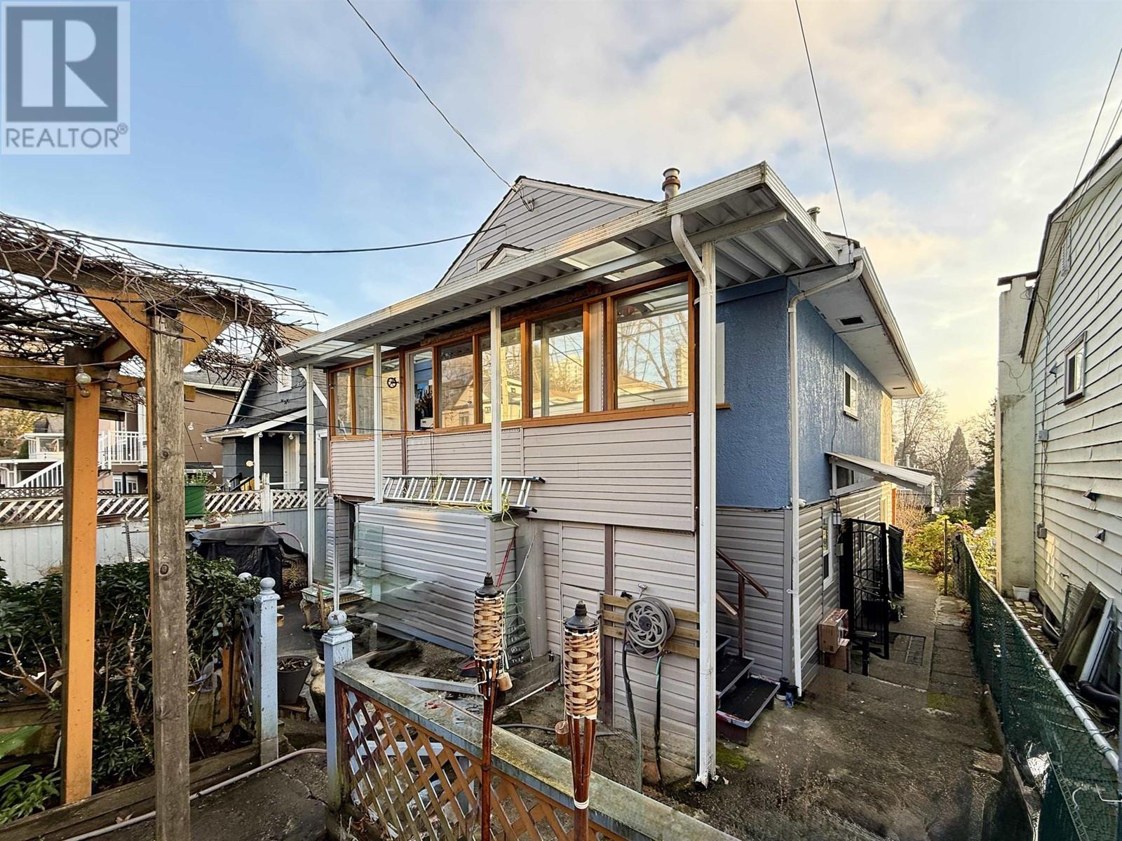 Listing Picture 21 of 22 : 3569 E GEORGIA STREET, Vancouver / 溫哥華 - 魯藝地產 Yvonne Lu Group - MLS Medallion Club Member