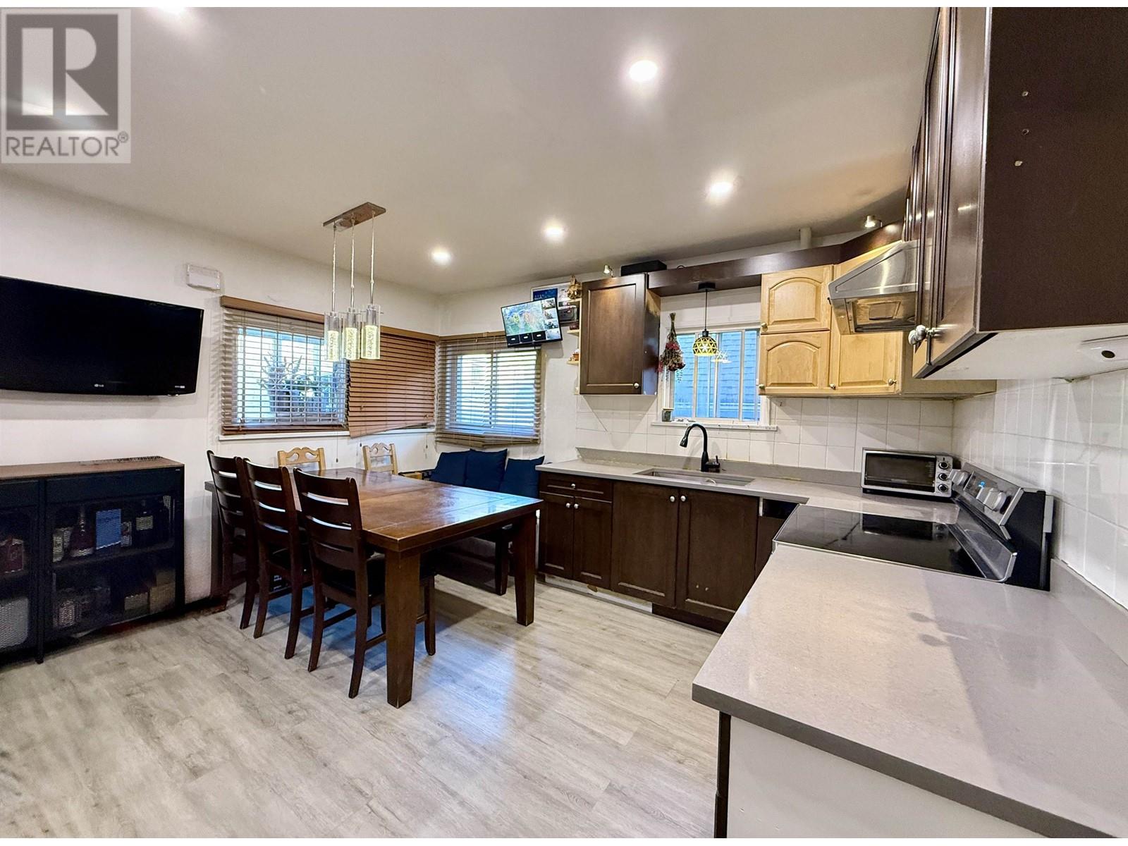 Listing Picture 5 of 22 : 3569 E GEORGIA STREET, Vancouver / 溫哥華 - 魯藝地產 Yvonne Lu Group - MLS Medallion Club Member