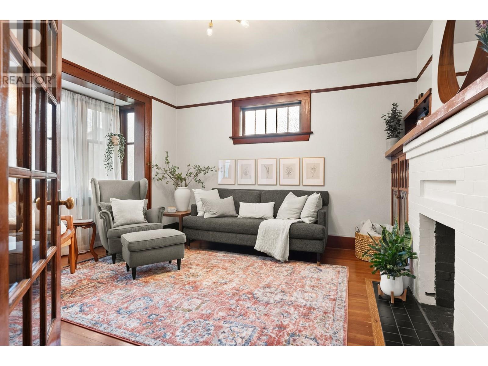316 Eleventh Street, New Westminster, British Columbia  V3M 4E2 - Photo 5 - R2958169