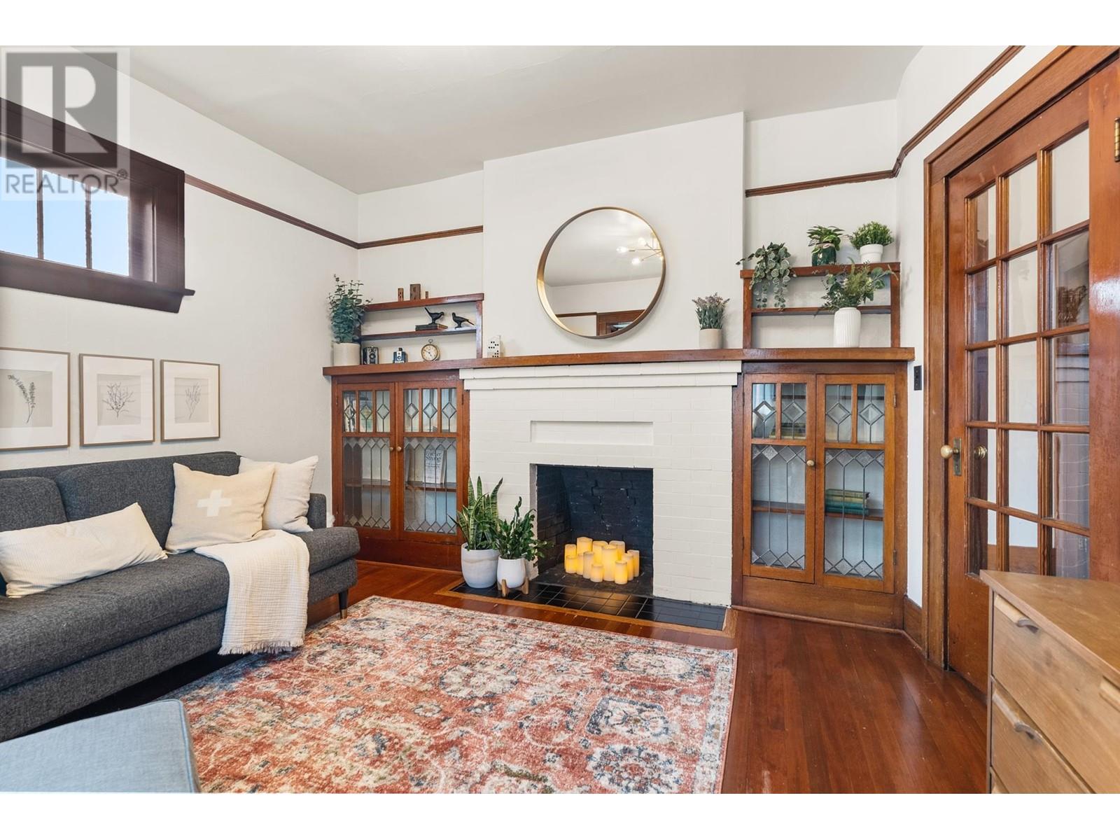 316 Eleventh Street, New Westminster, British Columbia  V3M 4E2 - Photo 6 - R2958169