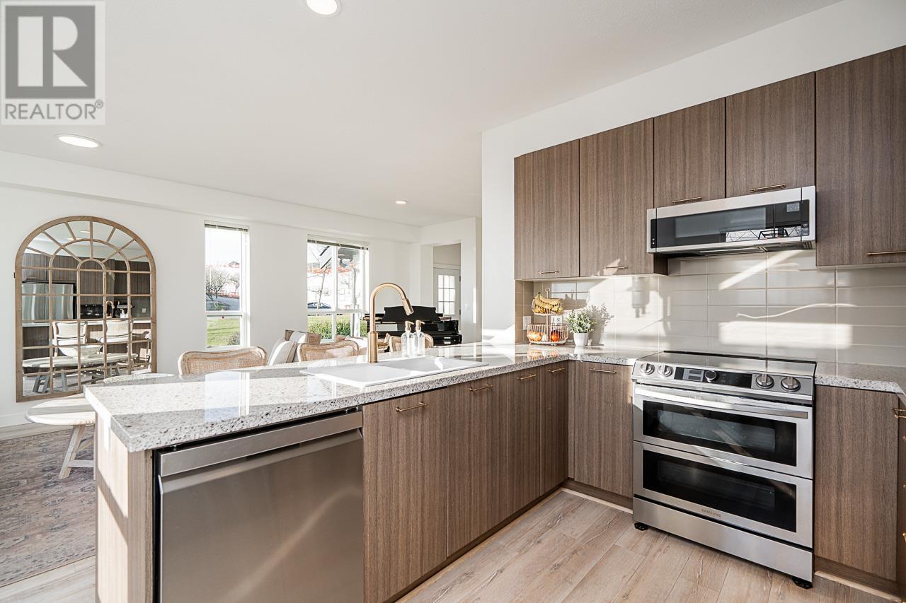 37 1295 Soball Street, Coquitlam, British Columbia V3E 0G9 - Photo 14 - R2957964