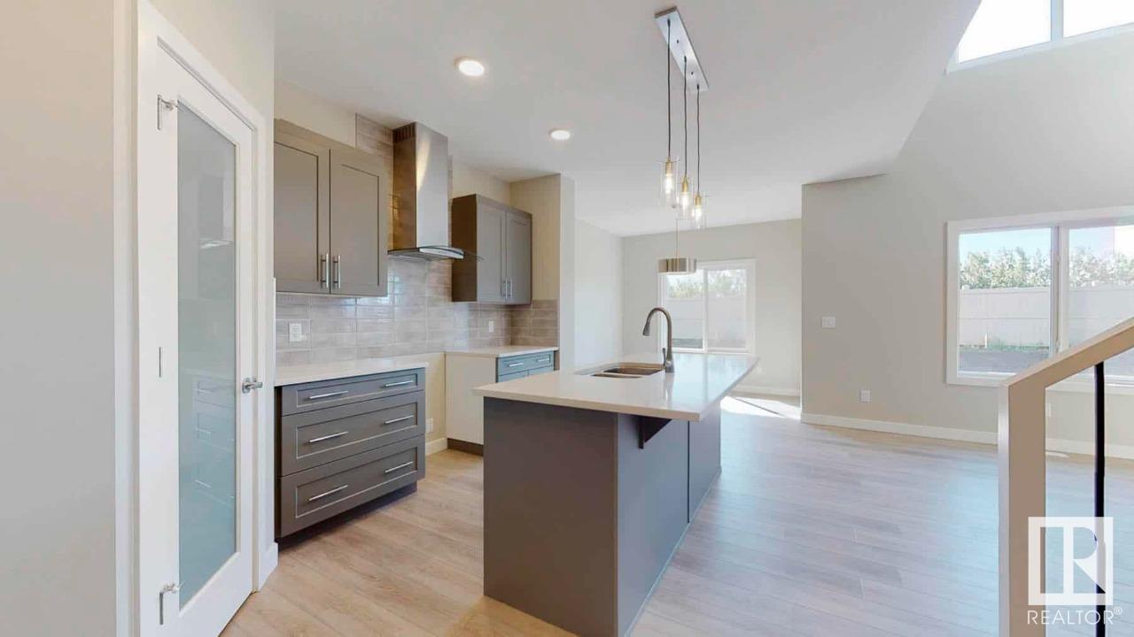 Property at 2736 65 ST SW image 5
