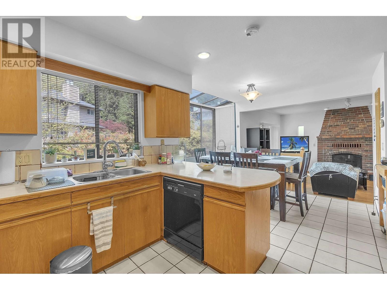 5628 Sumac Place, North Vancouver, British Columbia V7R 4T6 - Photo 16 - R2958185