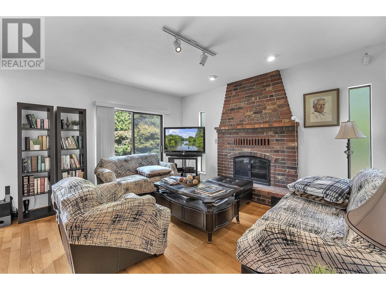 5628 Sumac Place, North Vancouver, British Columbia V7R 4T6 - Photo 20 - R2958185