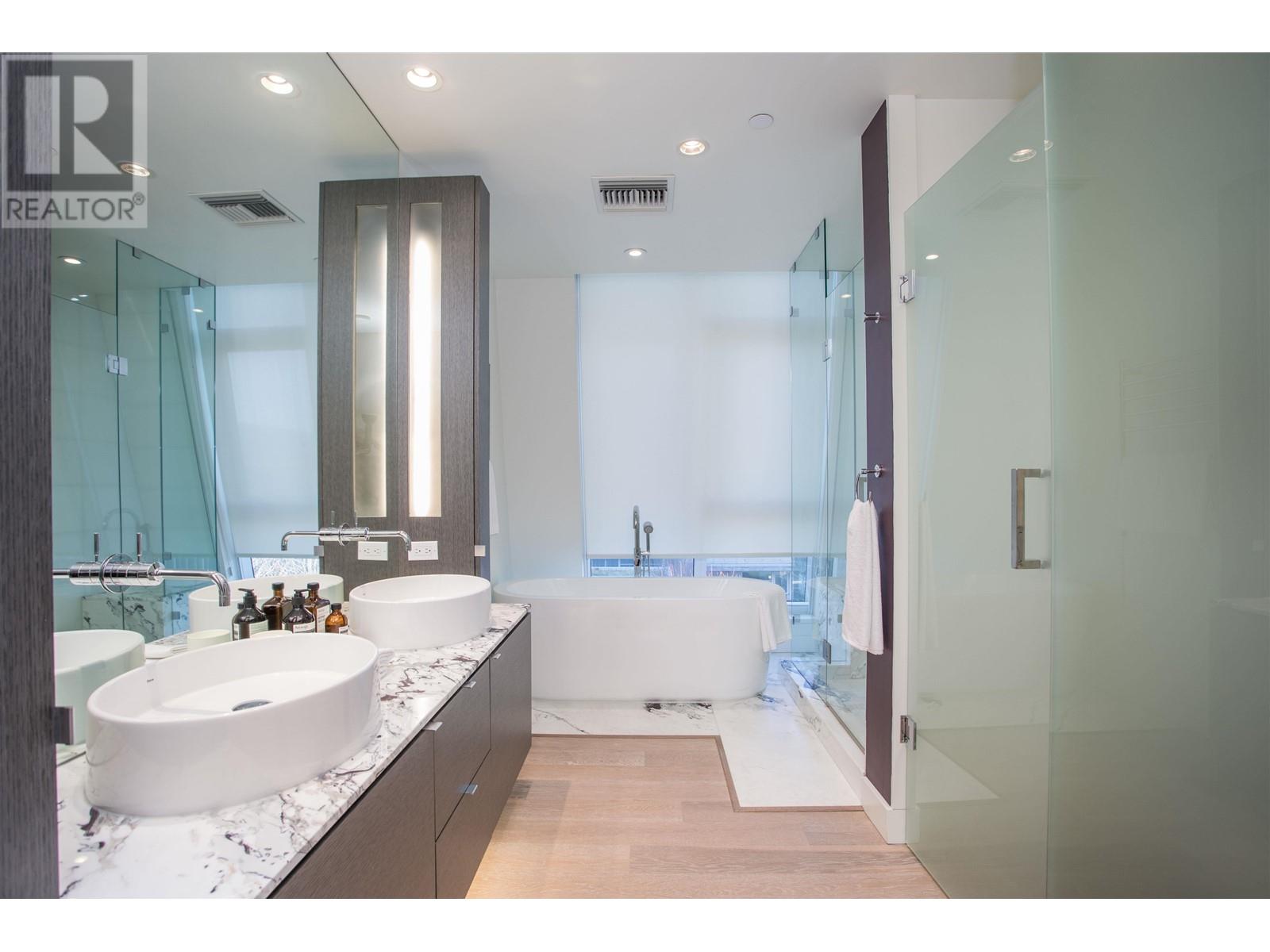 801 1409 W PENDER STREET