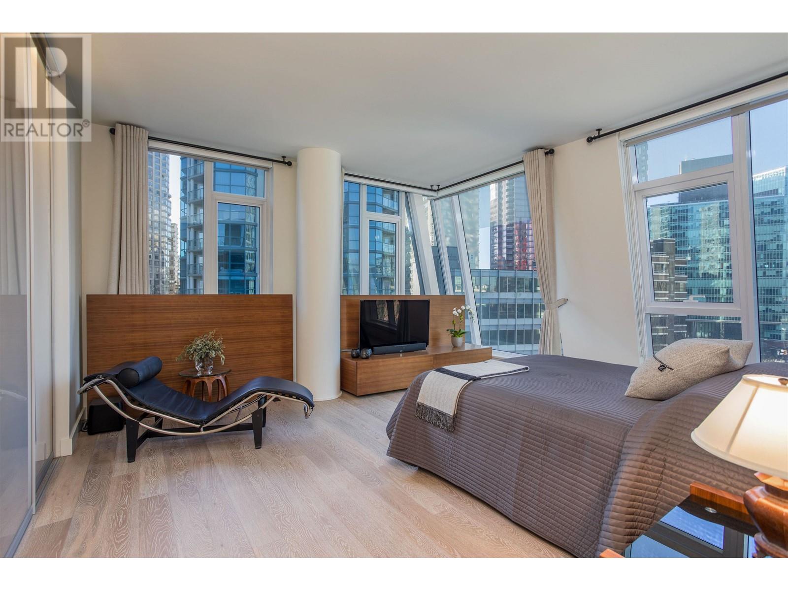 801 1409 W PENDER STREET