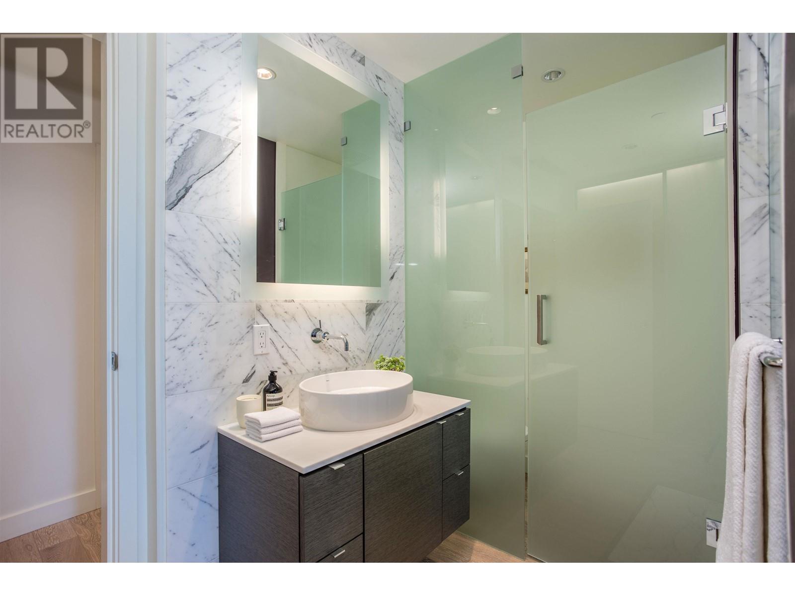 801 1409 W PENDER STREET