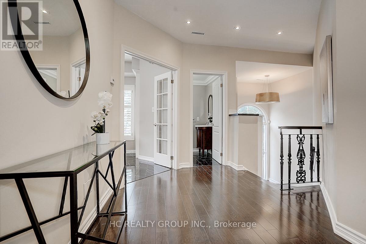 Property at 10 COLE MILLWAY image 2