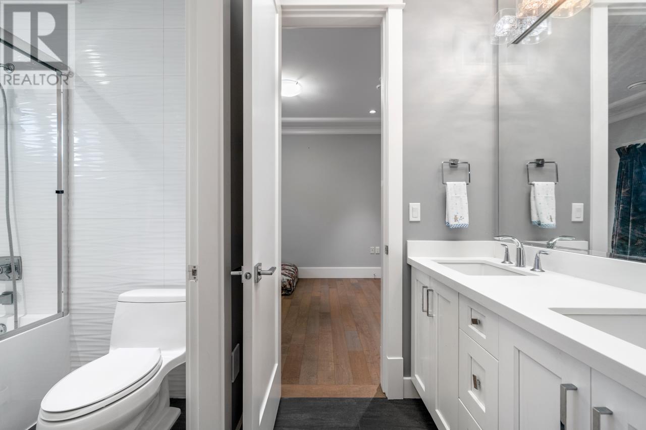 Listing Picture 27 of 30 : 3906 LOCKHART ROAD, Richmond / 烈治文 - 魯藝地產 Yvonne Lu Group - MLS Medallion Club Member