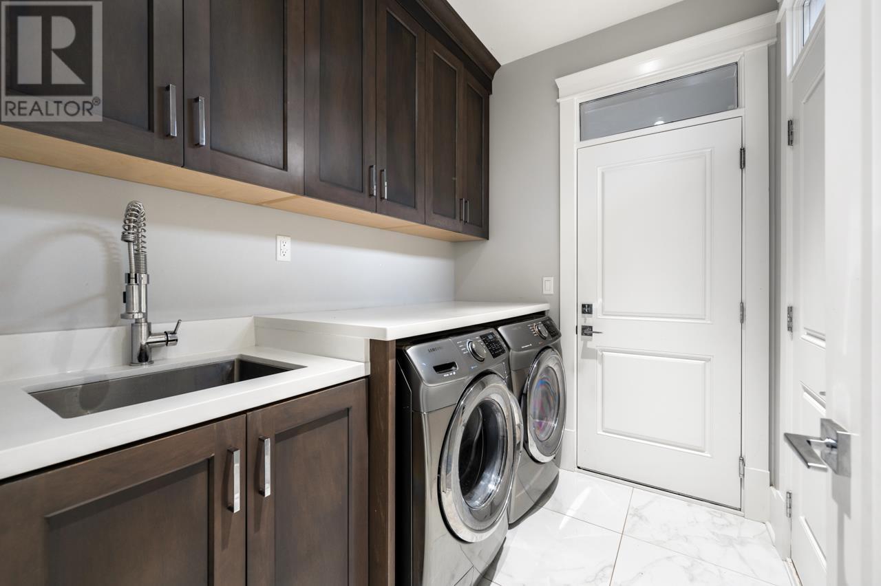 Listing Picture 28 of 30 : 3906 LOCKHART ROAD, Richmond / 烈治文 - 魯藝地產 Yvonne Lu Group - MLS Medallion Club Member