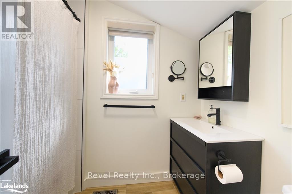 3 Simcoe Street, Wasaga Beach, Ontario  L9Z 1T3 - Photo 26 - S10440136
