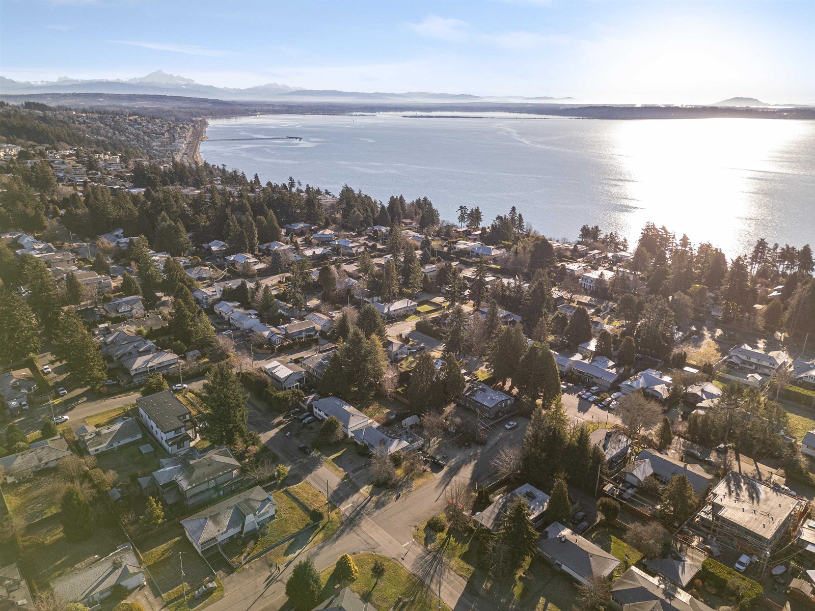 13890 Blackburn Avenue, White Rock, British Columbia  V4B 2Z2 - Photo 30 - R2958255