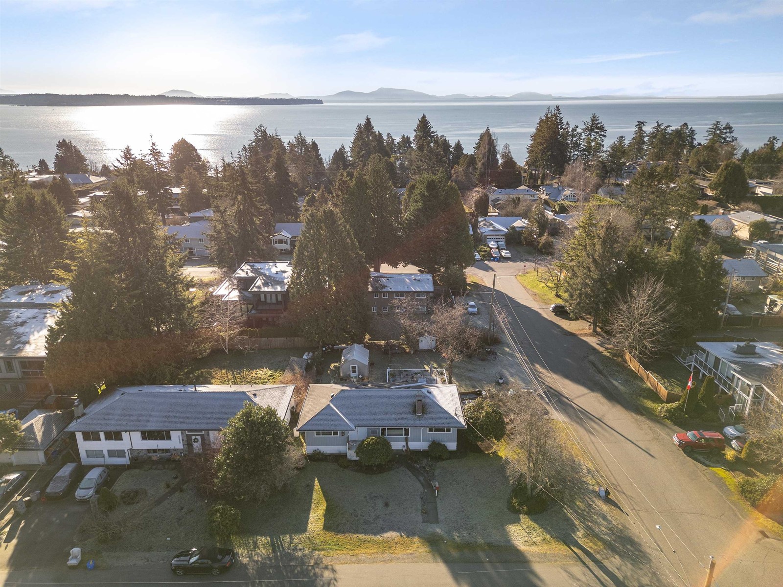 13890 Blackburn Avenue, White Rock, British Columbia  V4B 2Z2 - Photo 32 - R2958255
