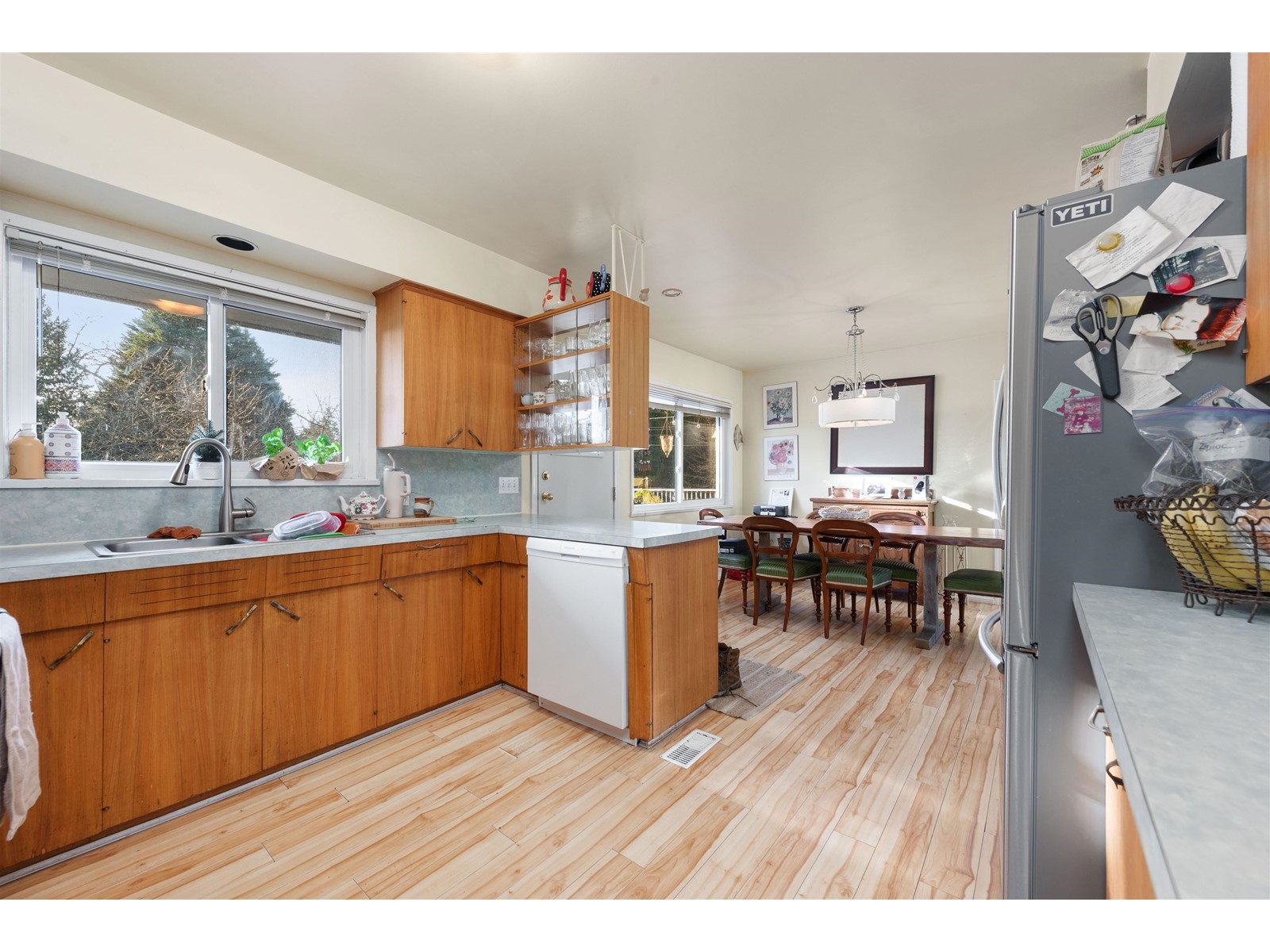 13890 Blackburn Avenue, White Rock, British Columbia  V4B 2Z2 - Photo 7 - R2958255