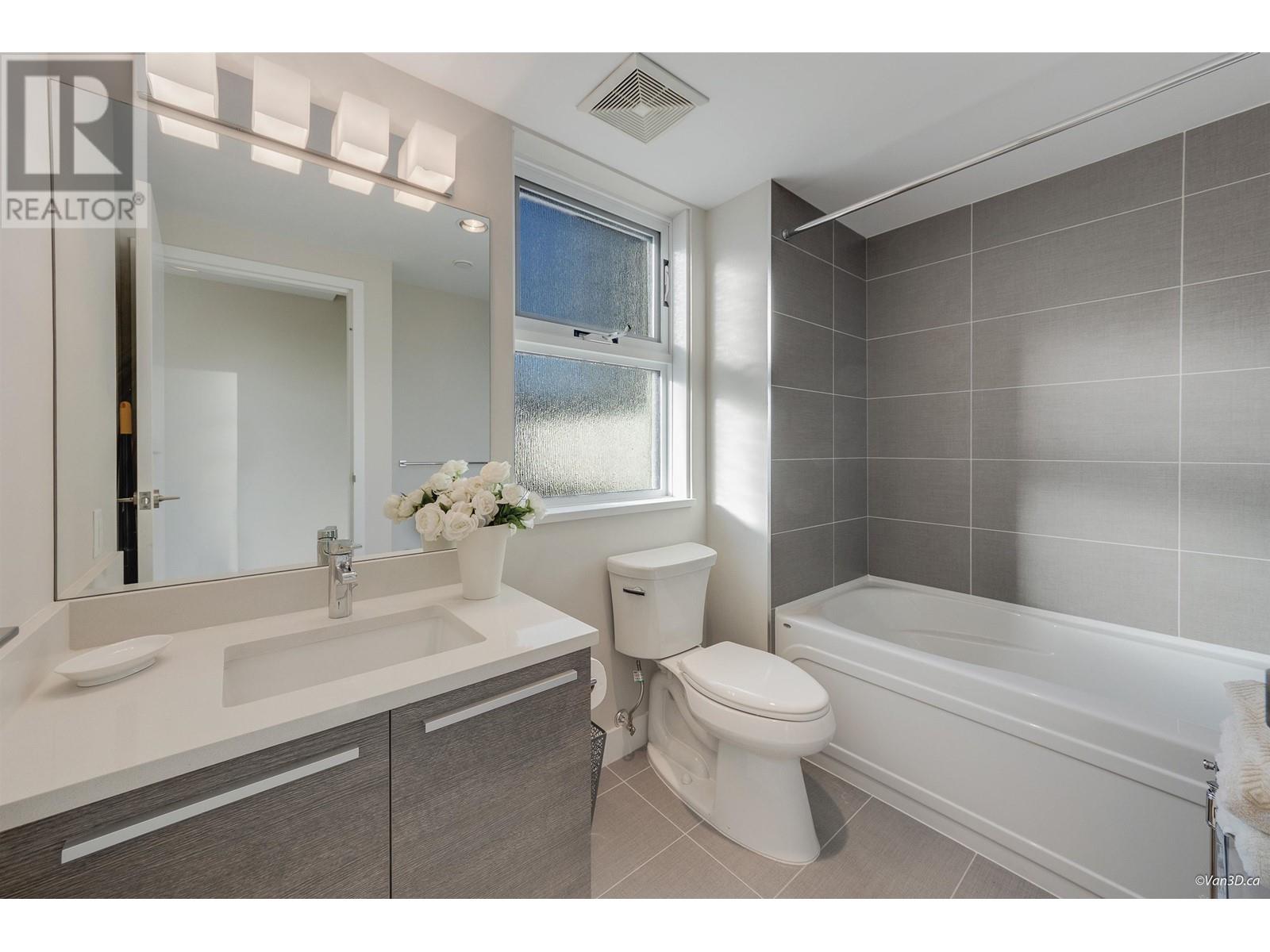 Listing Picture 6 of 32 : PH 2805 1323 HOMER STREET, Vancouver / 溫哥華 - 魯藝地產 Yvonne Lu Group - MLS Medallion Club Member