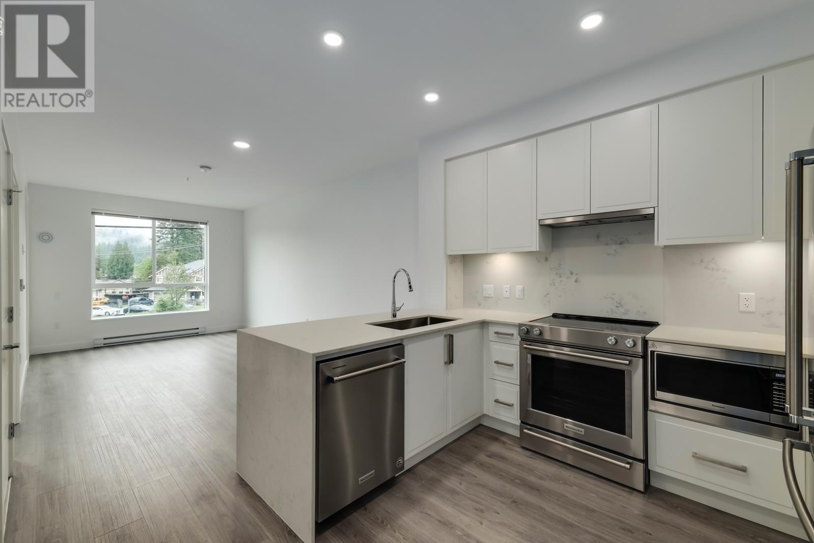 208 700 CLARKE ROAD, coquitlam, British Columbia