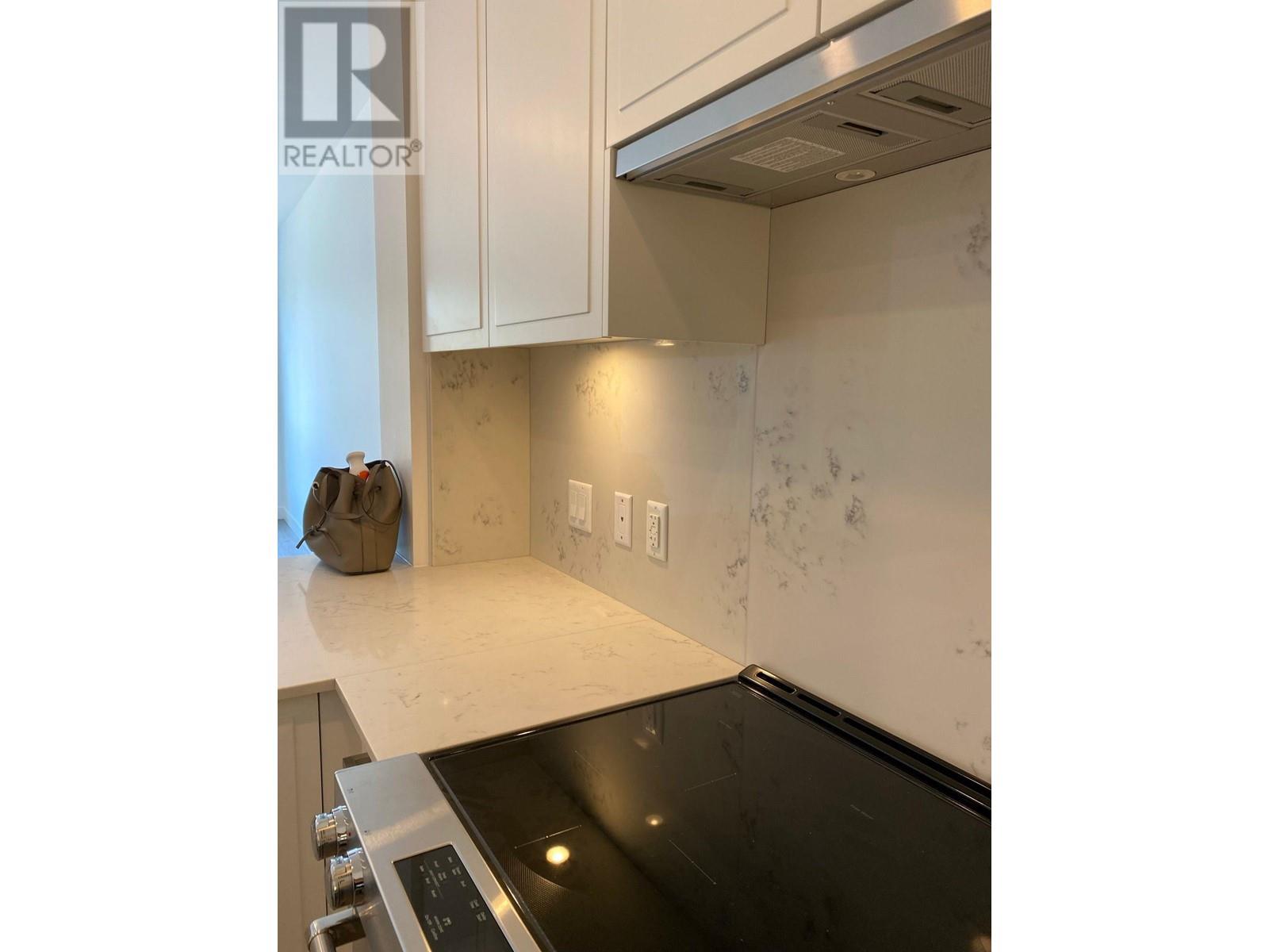208 700 Clarke Road, Coquitlam, British Columbia  V3J 0K5 - Photo 2 - R2958092