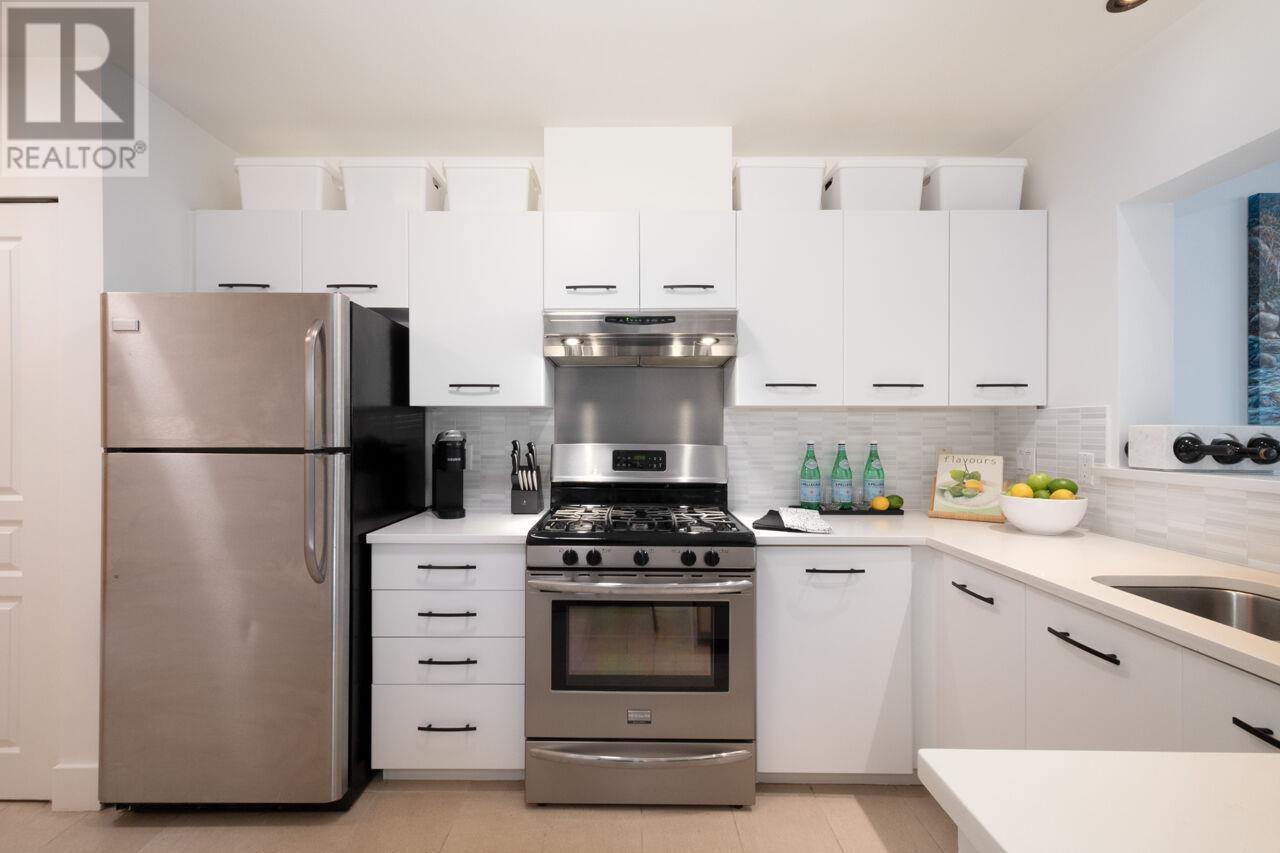 2271 W 12th Avenue, Vancouver, British Columbia  V6K 4T5 - Photo 9 - R2958175