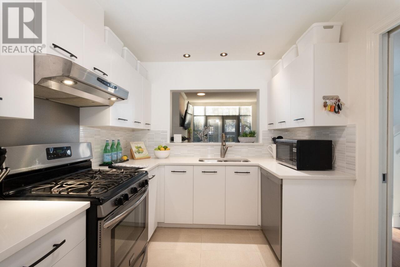 2271 W 12th Avenue, Vancouver, British Columbia  V6K 4T5 - Photo 11 - R2958175