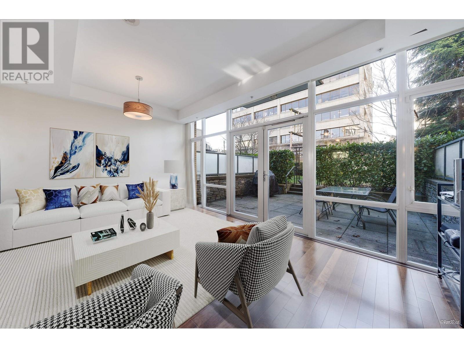 1676 W 8th Avenue, Vancouver, British Columbia  V6J 1V4 - Photo 1 - R2958161