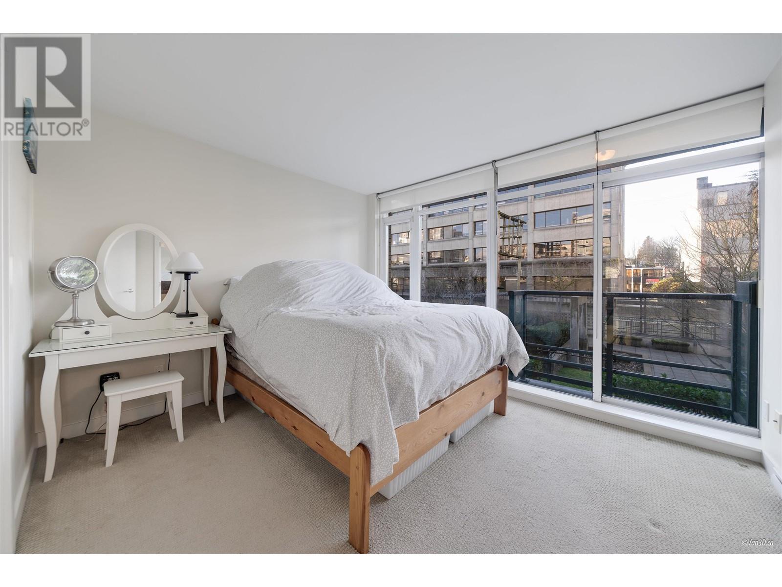 1676 W 8th Avenue, Vancouver, British Columbia  V6J 1V4 - Photo 14 - R2958161